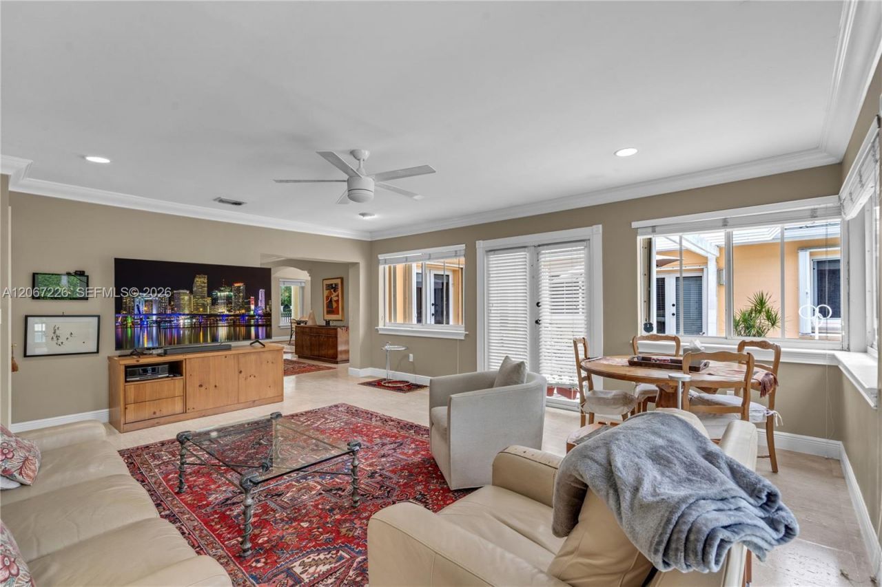 6605 Maynada St , Coral Gables, FL 33146 Photo