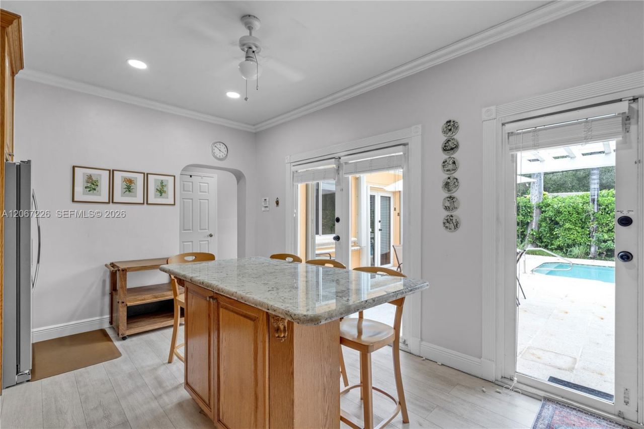 6605 Maynada St , Coral Gables, FL 33146 Photo