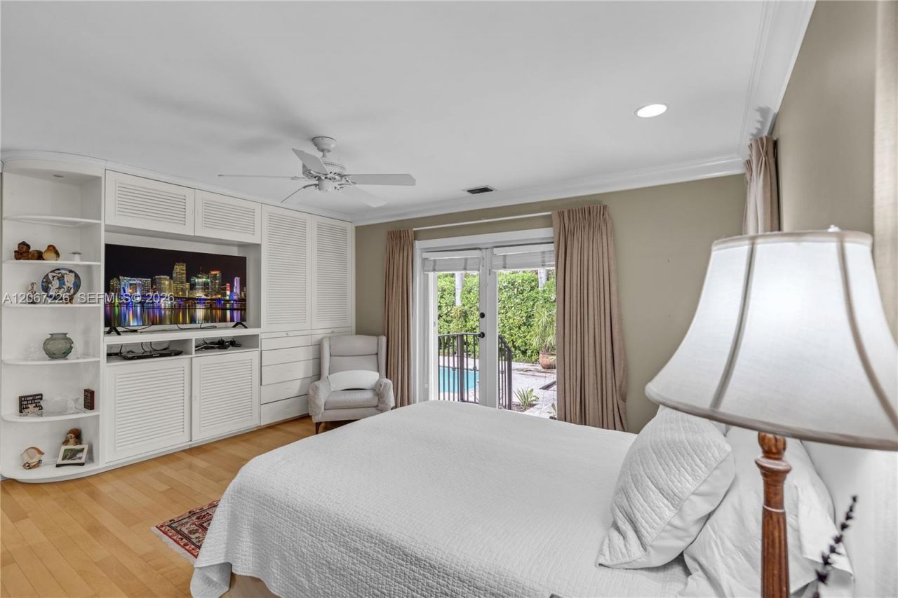 6605 Maynada St , Coral Gables, FL 33146 Photo