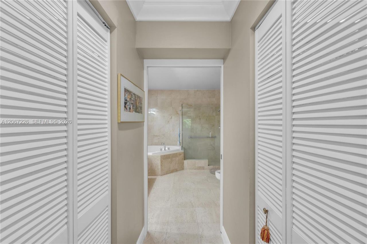 6605 Maynada St , Coral Gables, FL 33146 Photo
