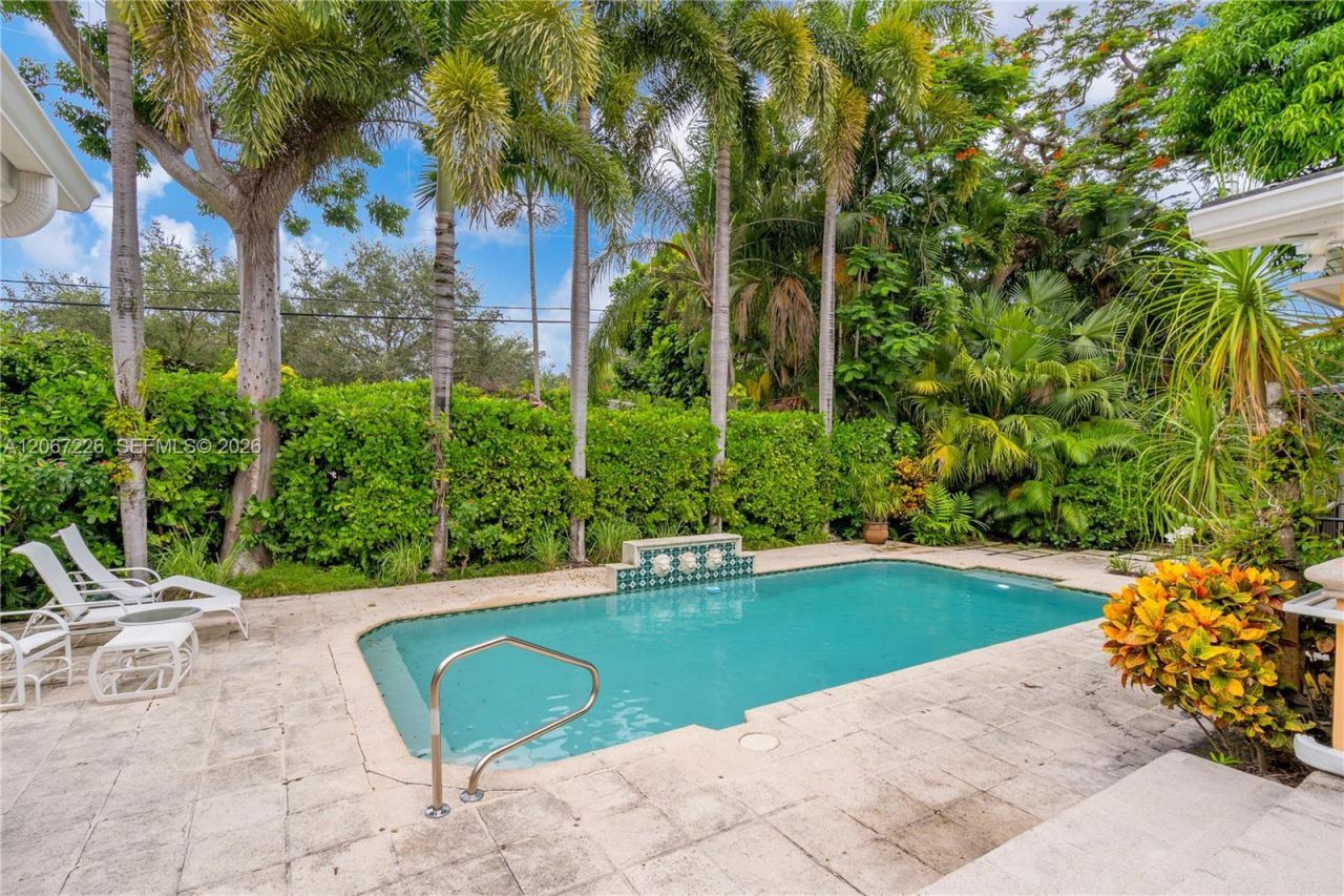 6605 Maynada St , Coral Gables, FL 33146 Photo
