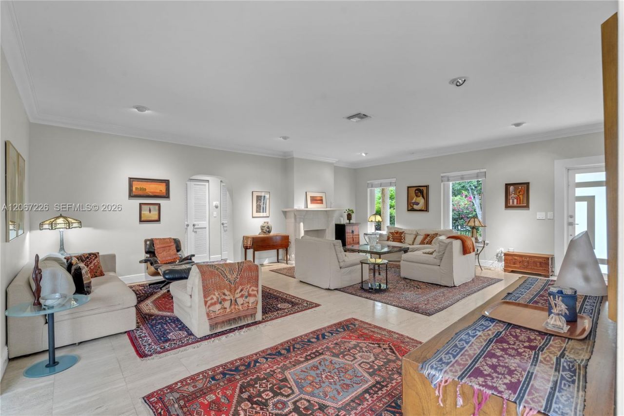 6605 Maynada St , Coral Gables, FL 33146 Photo