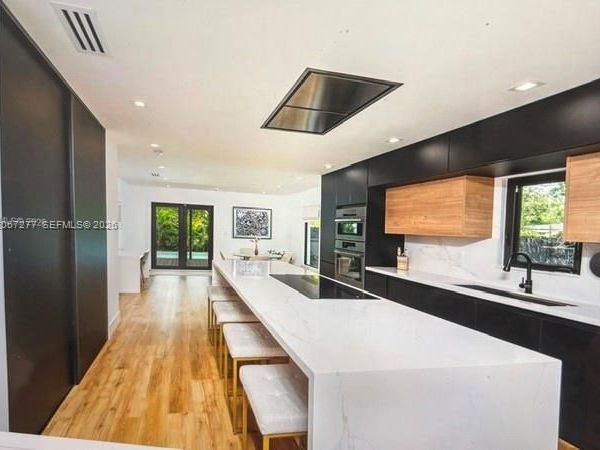 412 NW 41st St , Miami, FL 33127