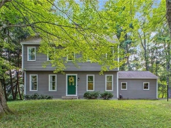 8699 Carpenter Road, Baldwinsville, NY 13027