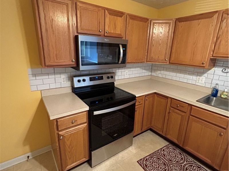 1313 Wynridge Avenue , Louisville, OH 44641 Photo 13