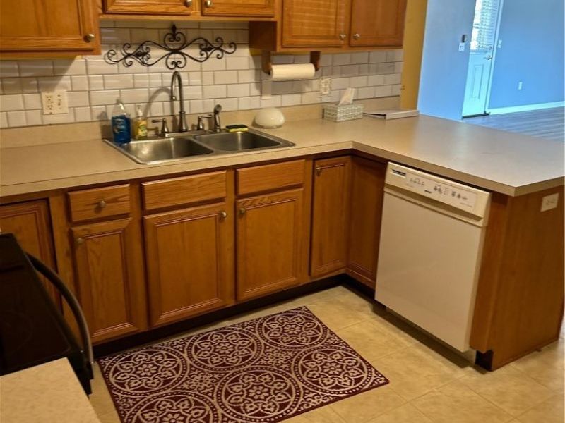 1313 Wynridge Avenue , Louisville, OH 44641 Photo 9