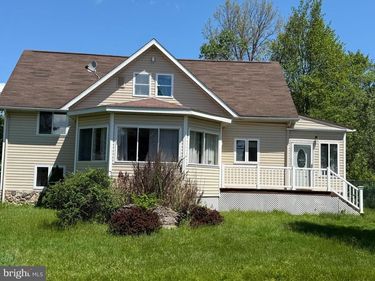 7639 LAKE SHORE DRIVE, POCONO LAKE, PA 18347