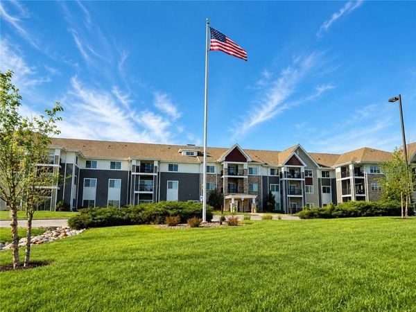 2651 NW Barry Road, Unit 301, Kansas City, MO 64154