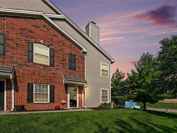 11607 Tomahawk Creek Parkway, Unit J, Leawood, KS 66211