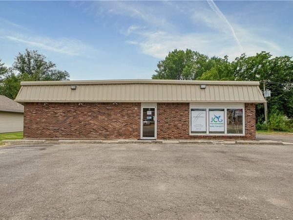 605 W Saint John Street, Girard, KS 66743