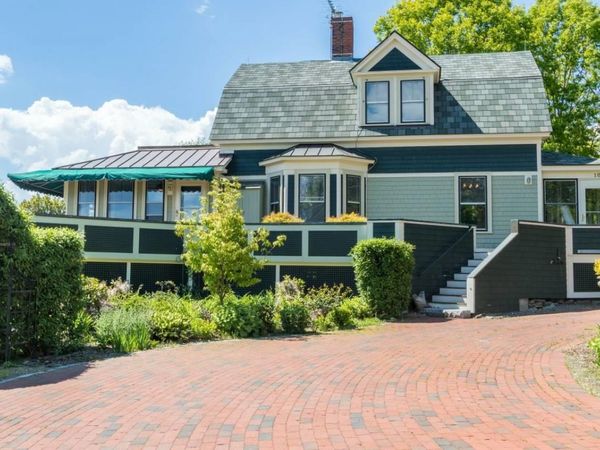 10 Sea Road, North Hampton, NH 03862
