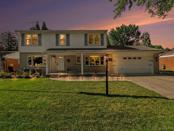 23940 King Drive, Clinton Twp, MI 48035
