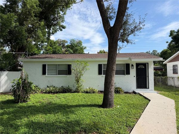 1102 E 108TH AVENUE , TAMPA, FL 33612