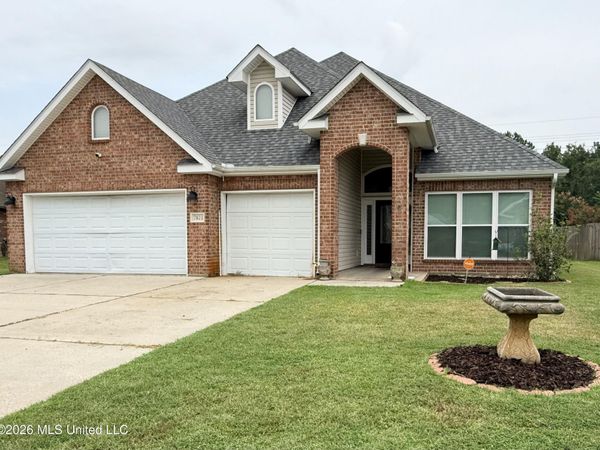 7821 Rue Morgan , Ocean Springs, MS 39564