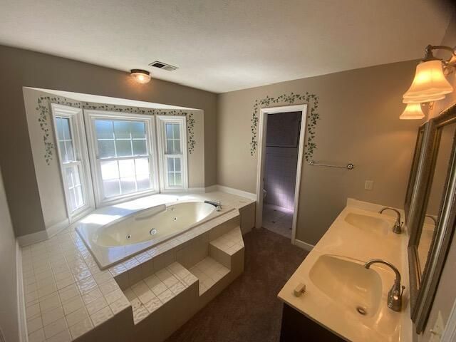 118 Sassafras Road Photo 9