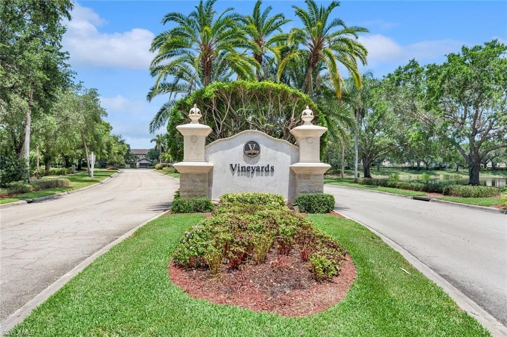 604 El Camino Real, Unit 9-101, Naples, FL 34119 Photo