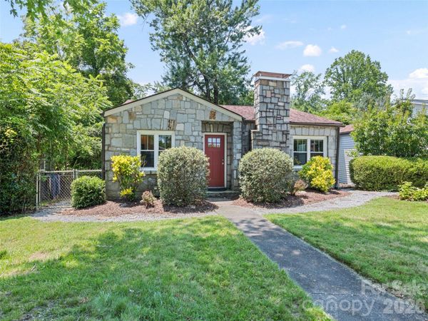 1909 Arlington Place, Hendersonville, NC 28791