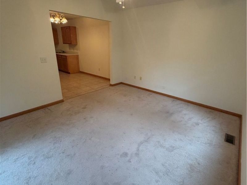1437 Waters Edge Drive , Akron, OH 44313 Photo 10