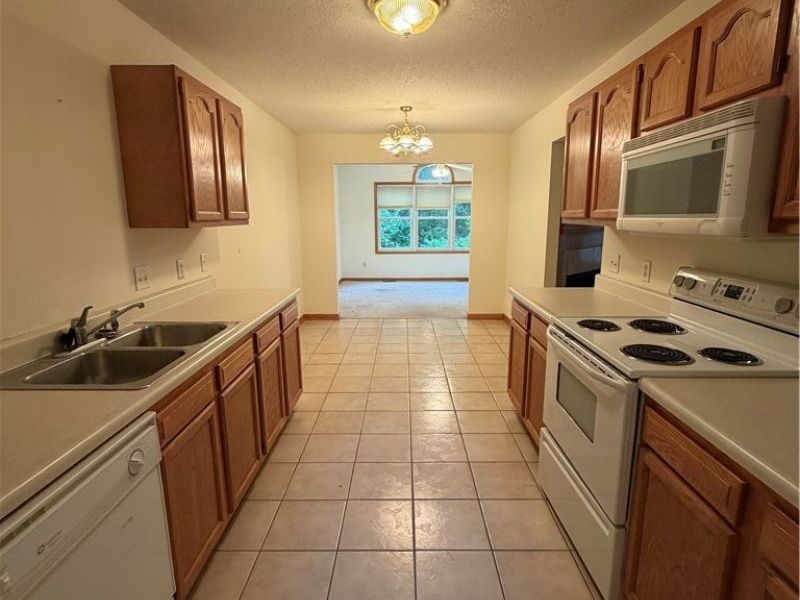 1437 Waters Edge Drive , Akron, OH 44313 Photo 7
