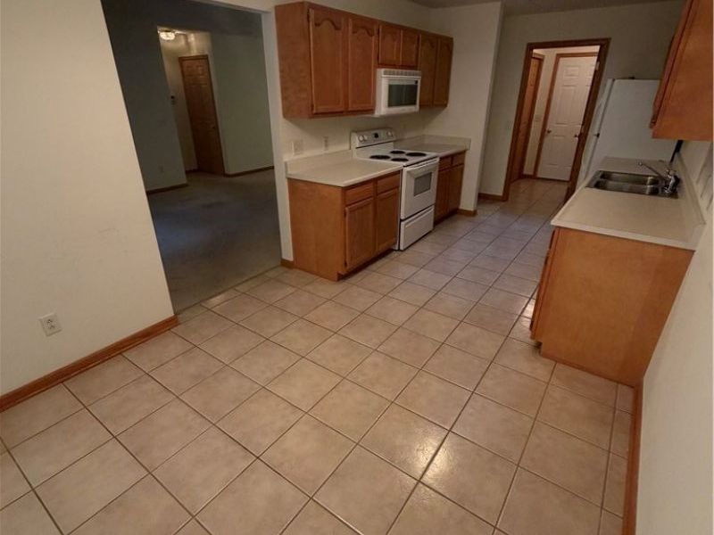 1437 Waters Edge Drive , Akron, OH 44313 Photo 8