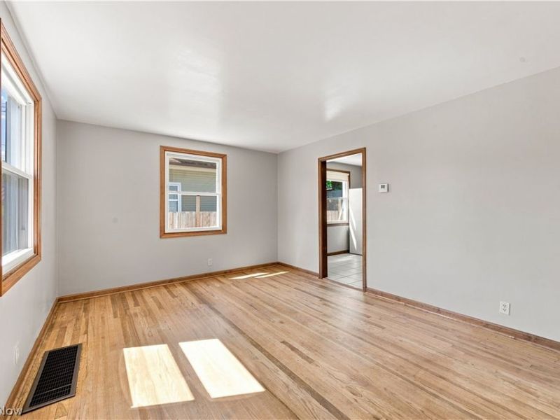 1431 SW Brooklyn Avenue , Canton, OH 44710 Photo 5