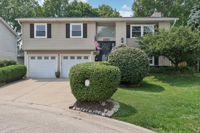 1350 Rock Cove Court, Hoffman Estates, IL 60192 Main Photo