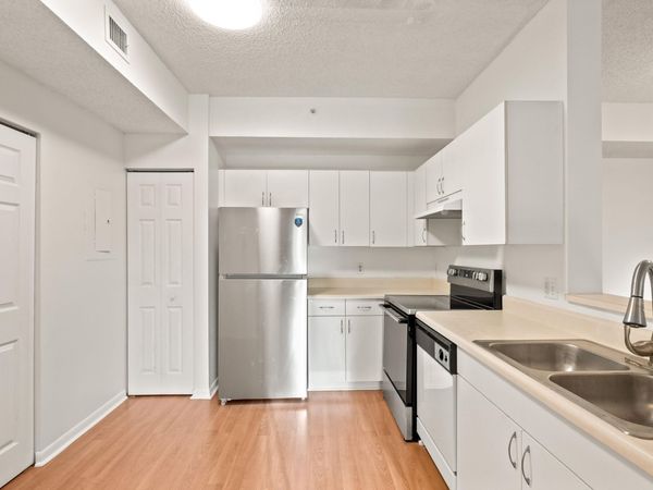 6960 SW 39TH Street, Unit E205, Davie, FL 33314