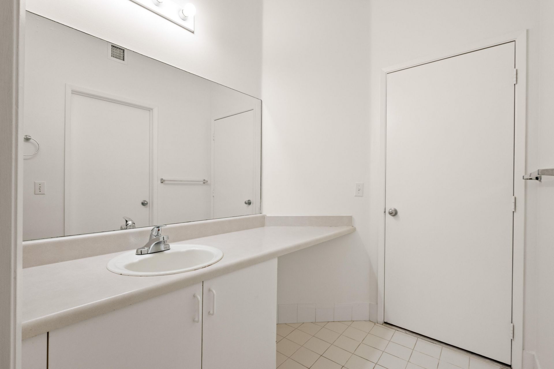 6960 SW 39th Street, Unit E205, Davie, FL 33314 Photo