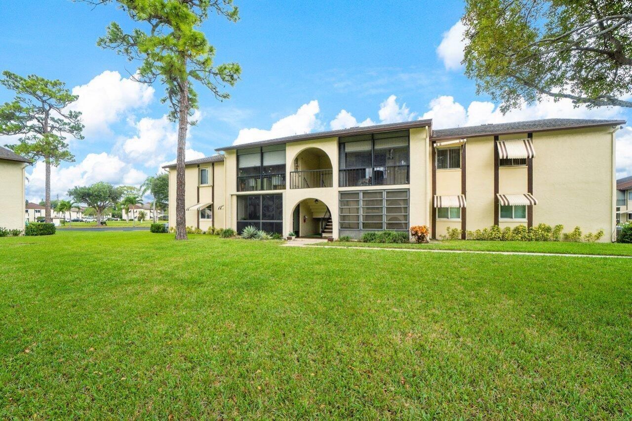 3587 La Playas, Unit B-2, Greenacres, FL 33463 Photo