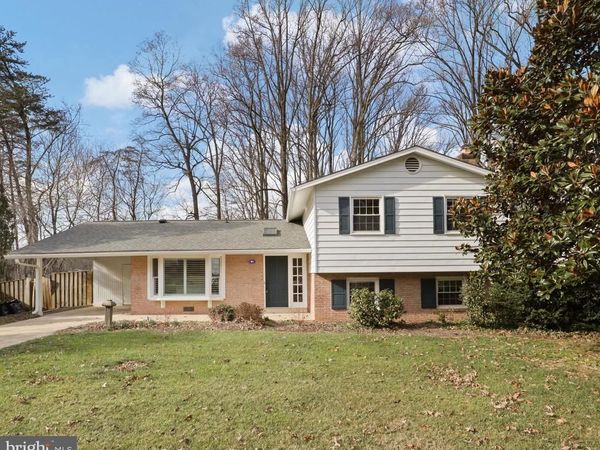 5200 HOLDEN STREET, FAIRFAX, VA 22032
