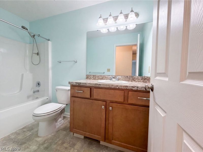 159 Prestwyck Lane , Elyria, OH 44035 Photo 13