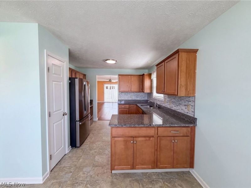 159 Prestwyck Lane , Elyria, OH 44035 Photo 2