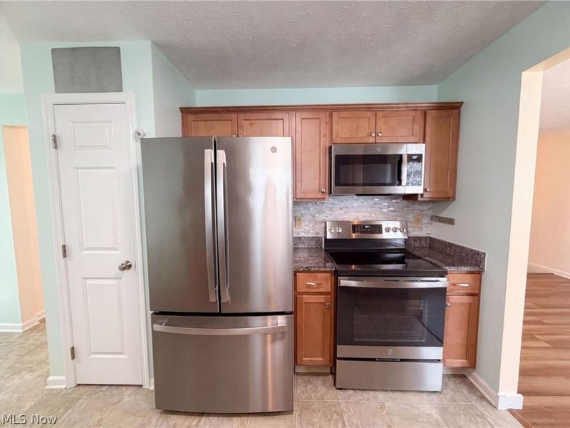 159 Prestwyck Lane , Elyria, OH 44035 Photo 8