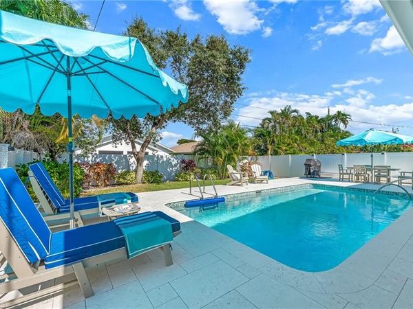 575 101st AVE N, NAPLES, FL 34108