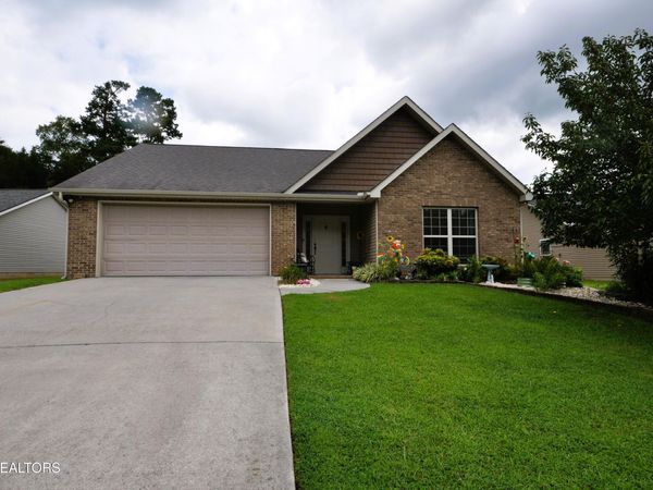 6880 Harvest Grove Lane, Knoxville, TN 37918