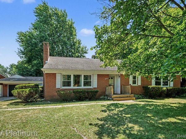 33200 Edgegrove, Fraser, Mi 48026