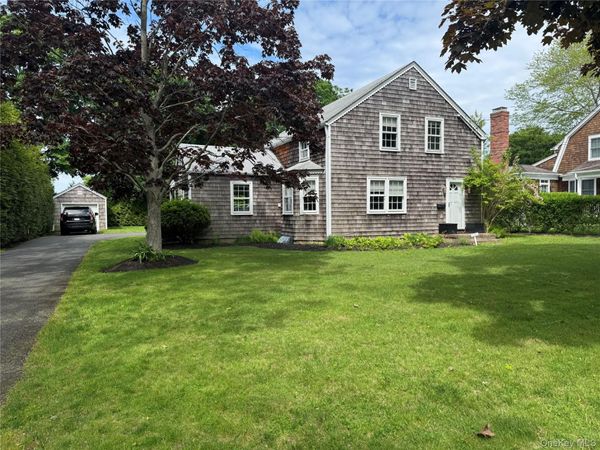 21 Elm Street , Southampton, NY 11968