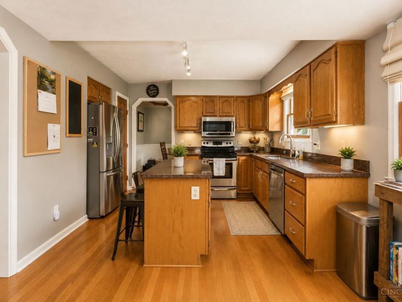 2590 Westbourne Drive, Cincinnati, OH 45248 Photo 10