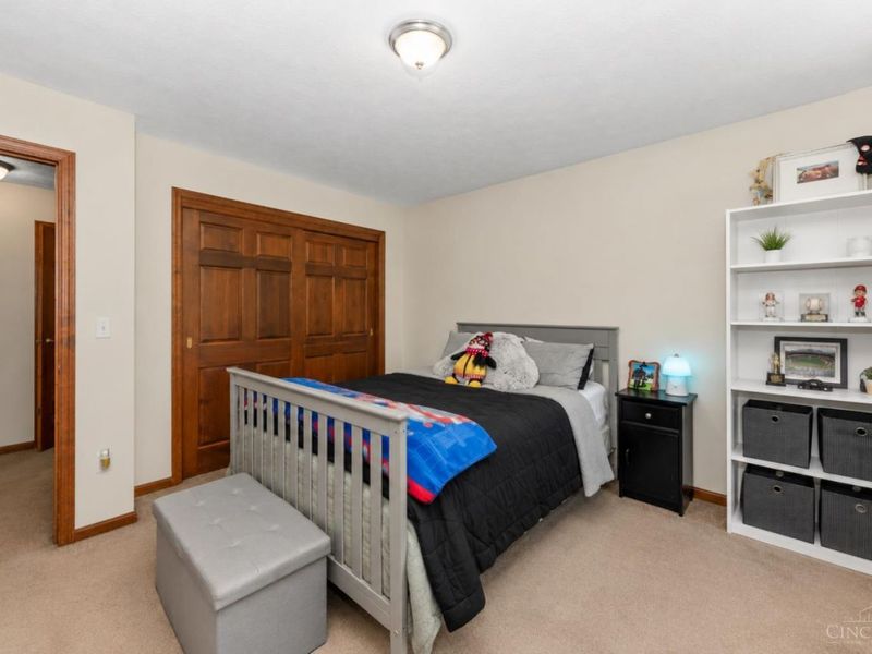 2590 Westbourne Drive, Cincinnati, OH 45248 Photo 22