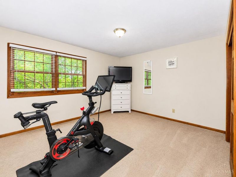 2590 Westbourne Drive, Cincinnati, OH 45248 Photo 27