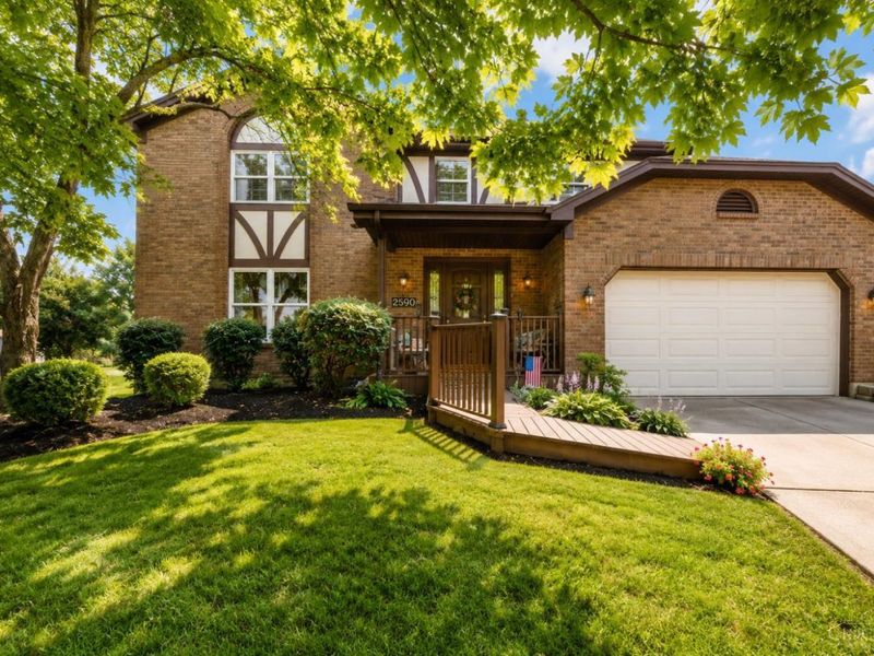 2590 Westbourne Drive, Cincinnati, OH 45248 Photo 3