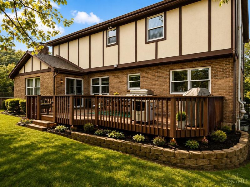 2590 Westbourne Drive, Cincinnati, OH 45248 Photo 4
