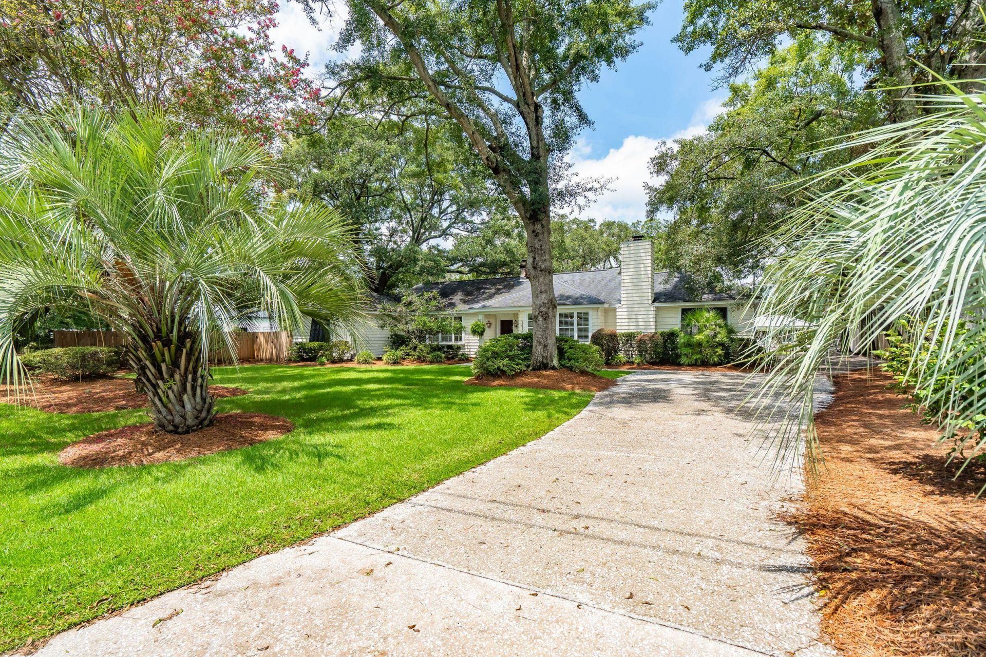 1670 Hunley Avenue Photo 4