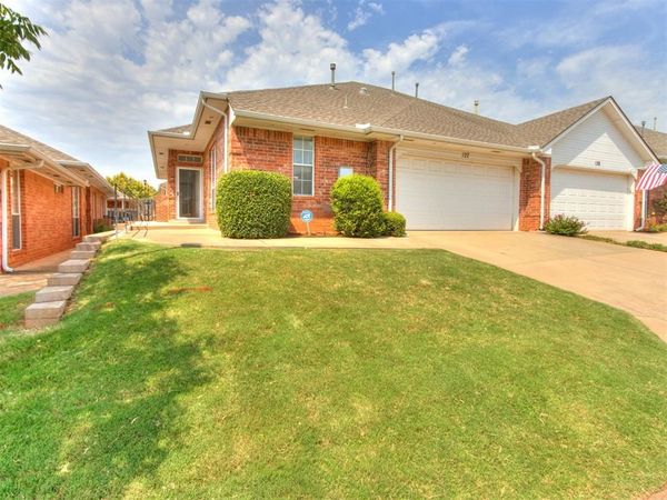 509 S Santa Fe Avenue, Unit 127, Edmond, OK 73003