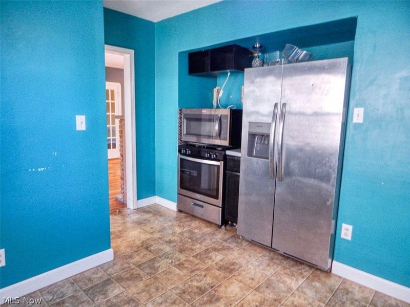 7432 Outlook Avenue , Brooklyn, OH 44144 Photo 5