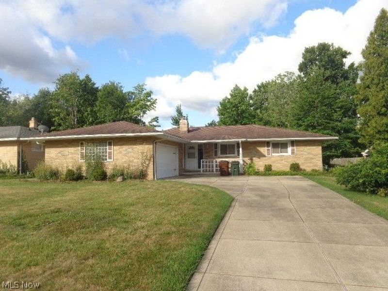 7270 Lakeview Drive, Parma, OH 44129 Photo 1