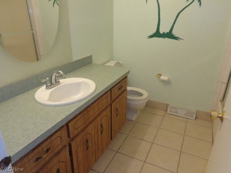 7270 Lakeview Drive, Parma, OH 44129 Photo 19