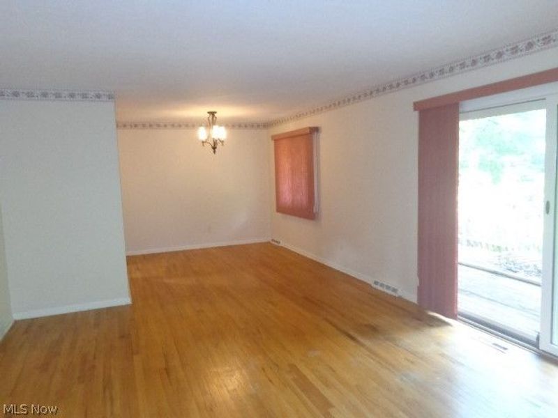 7270 Lakeview Drive, Parma, OH 44129 Photo 8