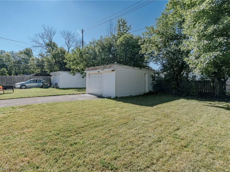 3826 Grosvenor Road , South Euclid, OH 44118 Photo 29