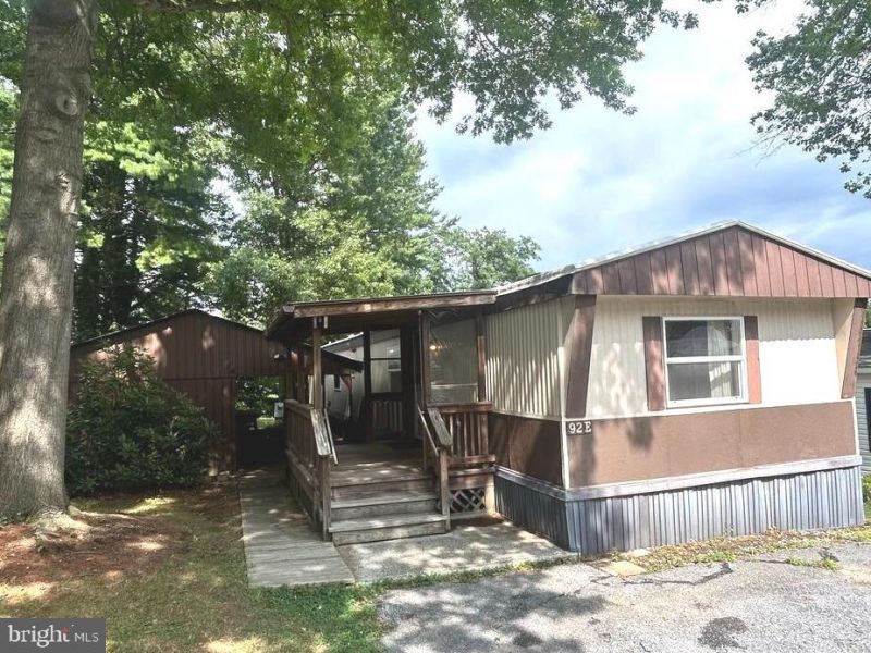 92 E MIC NAN DRIVE, MIDDLETOWN, PA 17057